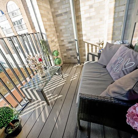Greenwich Apartment With A River View & Balcony Near The 02 Arena & North Greenwich With Free Wifi & Fast Links Into Central Londen Buitenkant foto