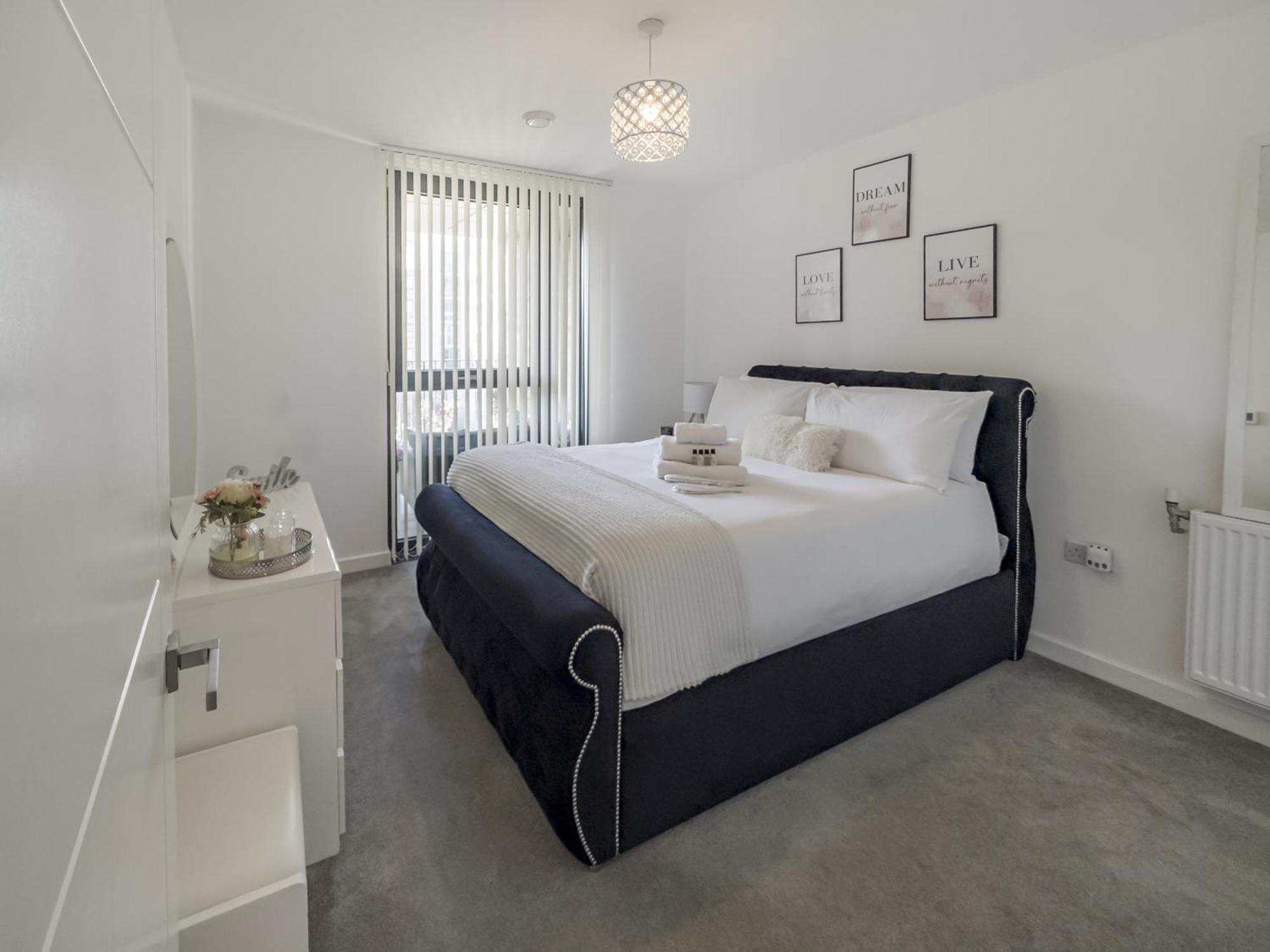 Greenwich Apartment With A River View & Balcony Near The 02 Arena & North Greenwich With Free Wifi & Fast Links Into Central Londen Buitenkant foto